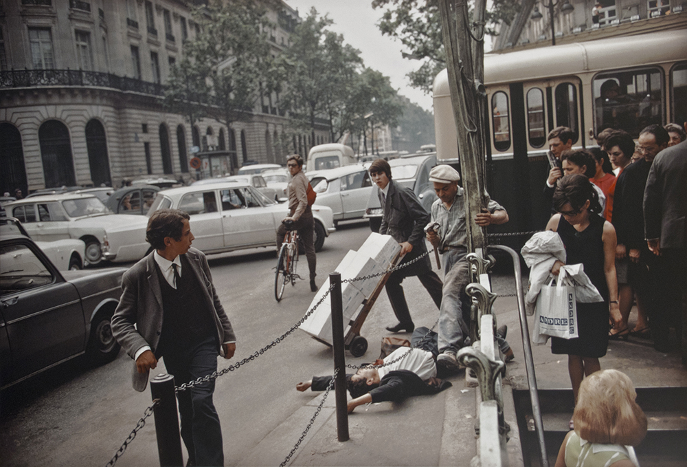 Fallen Man, Paris, Joel Meyerowitz