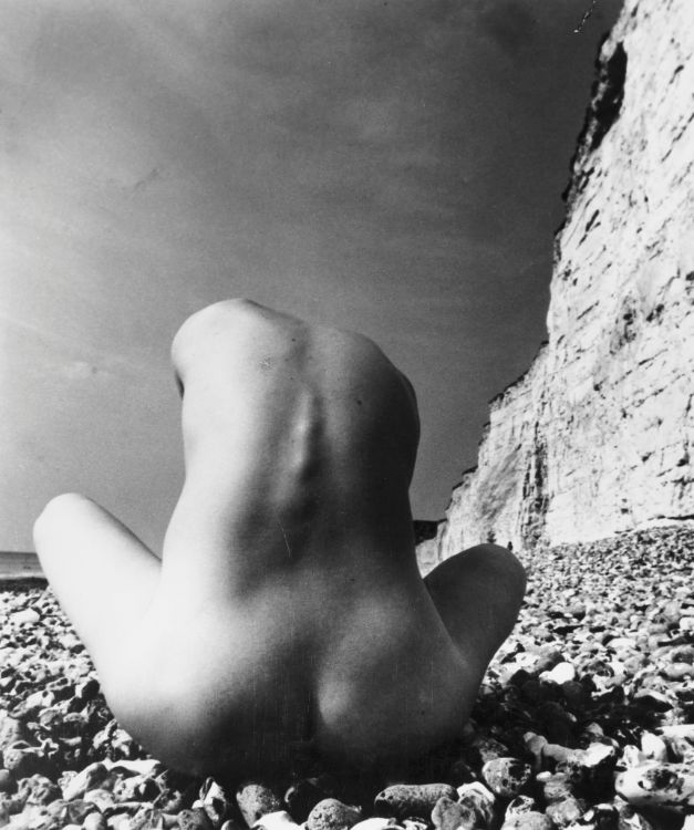 EAST-SUSSEX-COAST-1978-by-BILL-BRANDT