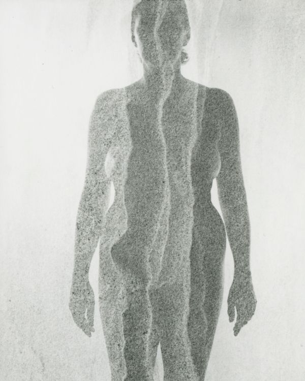 eleanor-chicago-c-1952-by-harry-callahan-BHC3457