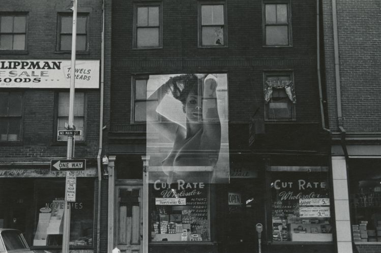 providence-c-1967-by-harry-callahan-BHC3474