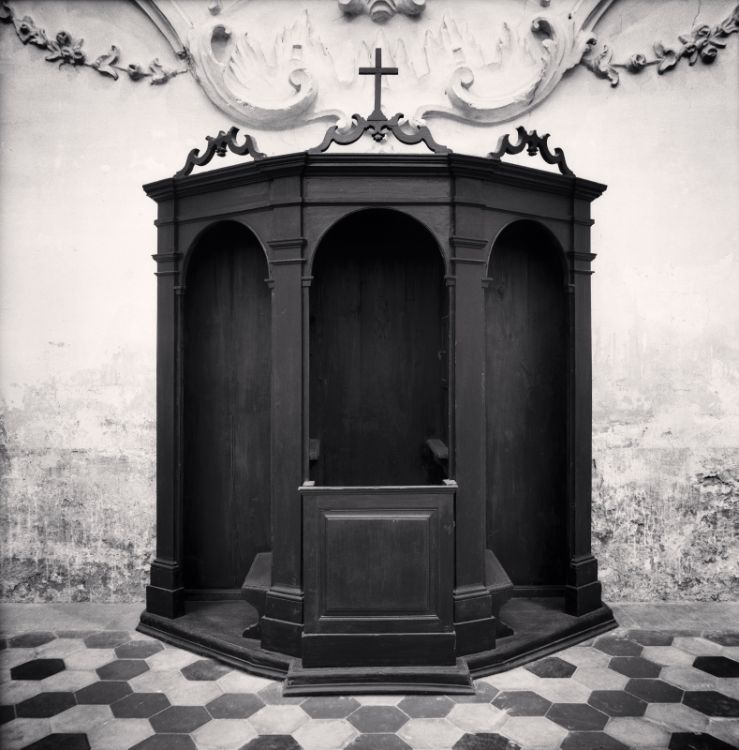 Confessional, Study 6, Chiesa Di Sant’andrea, Reggio Emilia, Italy, 2008 Michael Kenna