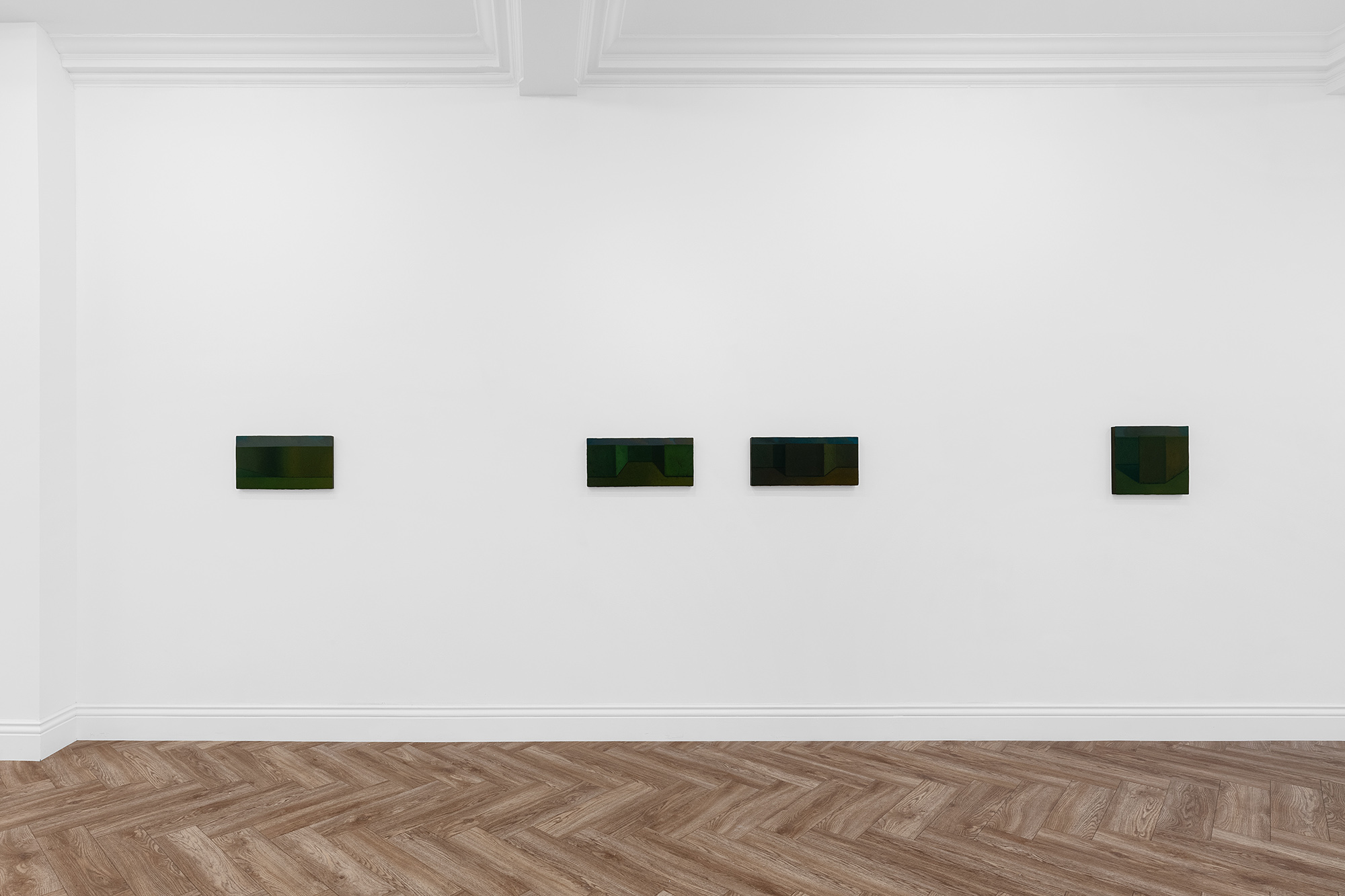 Sarah Schlesinger, Eye Level exhibition installation view at Huxley-Parlour, London on Maddox Street, W1S 2PE. On view until 6 July 2024