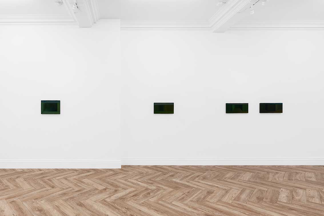 Sarah Schlesinger, Eye Level exhibition installation view at Huxley-Parlour, Maddox Street