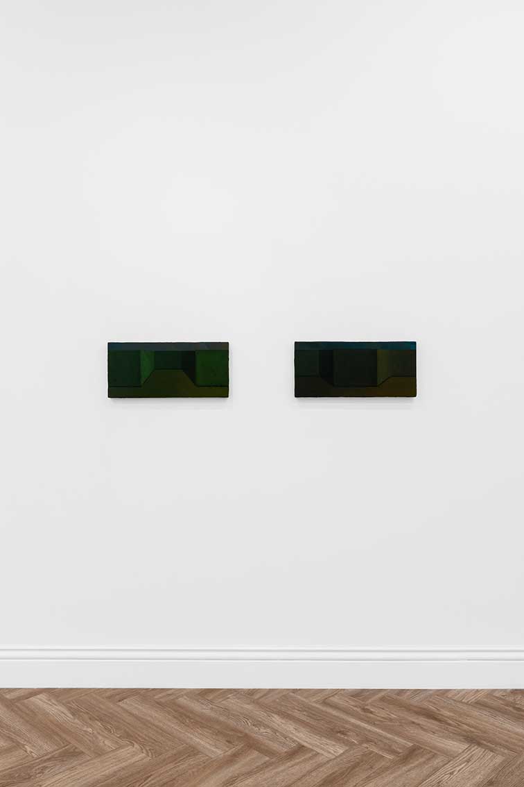 Sarah Schlesinger, Eye Level exhibition installation view at Huxley-Parlour, Maddox Street