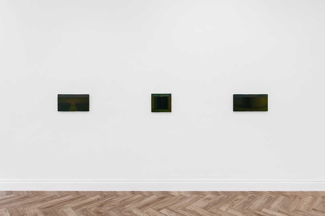Sarah Schlesinger, Eye Level exhibition installation view at Huxley-Parlour, Maddox Street