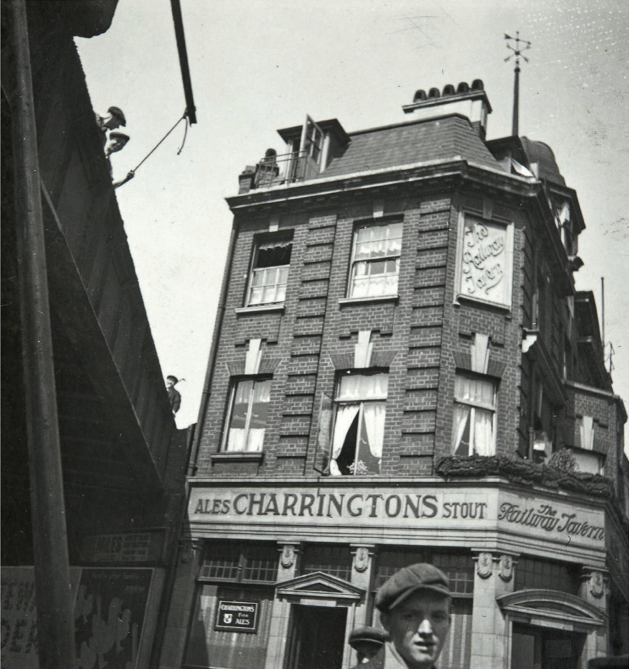 Dora Maar, Façade, Ales Charrington's Stout, London, 1934