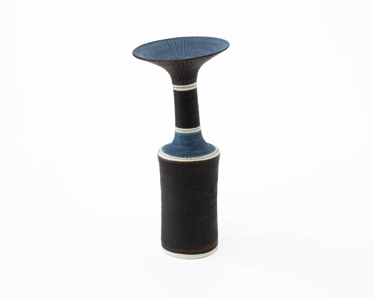 Lucie Rie, Vase with Flaring Rim, c. 1980, Huxley-Parlour, 25.04–31.05.25