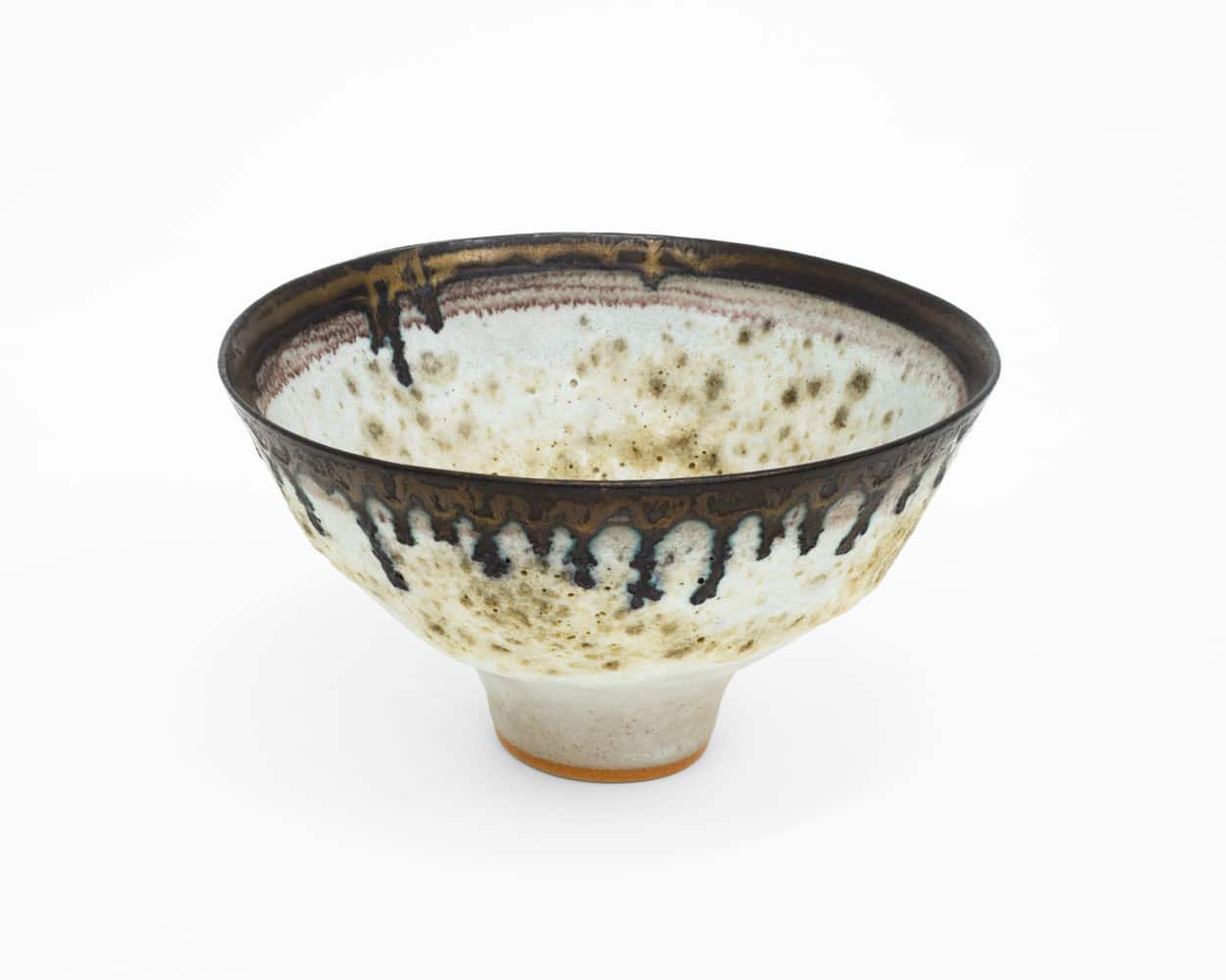 Lucie Rie, Bowl with Off-White and Pitted Glaze with Bronzed Rim, c. 1982, Huxley-Parlour, 25.04–31.05.25