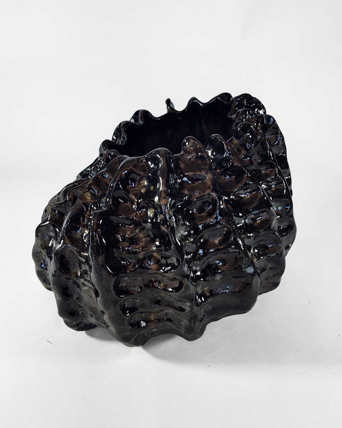 Karla García, A Breath Moving into Darkness (Un Aliento que se Adentra en la Oscuridad), 2025