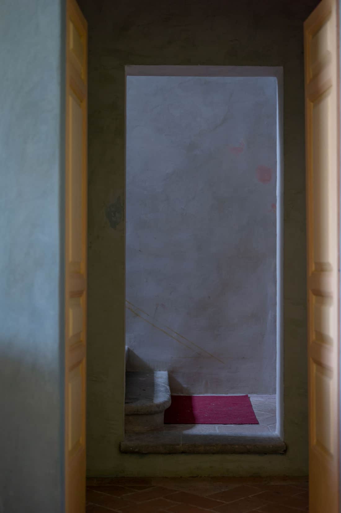 Joel Meyerowitz, Doorway, Tuscany, 2010, Archival pigment print