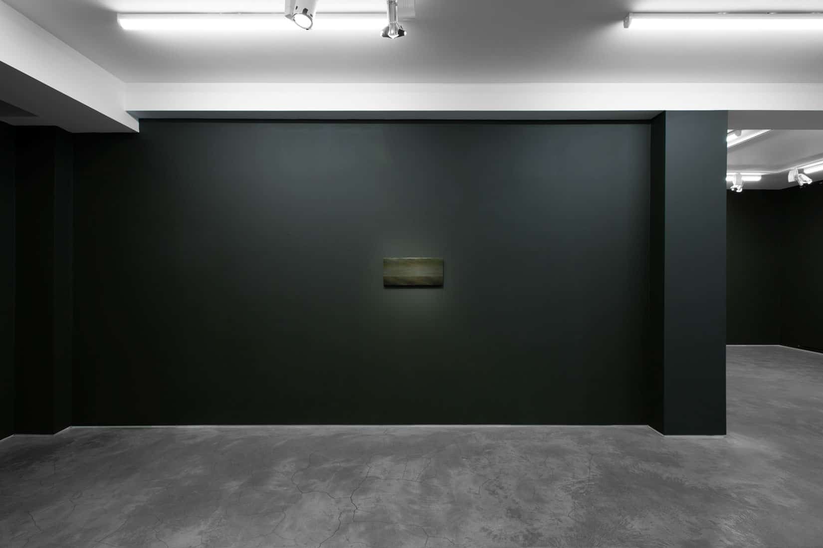 Install of Sarah Schlesinger exhibition 'Sight Line' at Huxley-Parlour gallery.